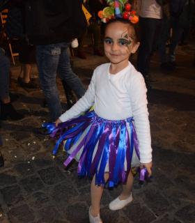 Las calles de Gáldar vibraron con la más rítmica y colorida Cabalgata del carnaval · foto 10