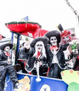 La Gran Polvacera tiñe de multicolor a Los Llanos de Aridane · foto 1