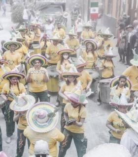 La Gran Polvacera tiñe de multicolor a Los Llanos de Aridane · foto 4