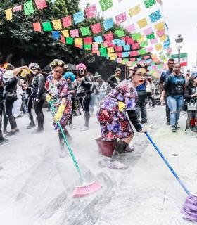 La Gran Polvacera tiñe de multicolor a Los Llanos de Aridane · foto 9