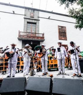 La Gran Polvacera tiñe de multicolor a Los Llanos de Aridane · foto 10