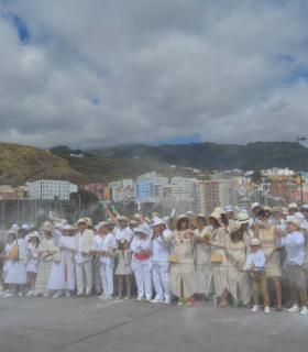 Los Indianos toman Santa Cruz de La Palma en el lunes grande del Carnaval de Canarias · foto 8