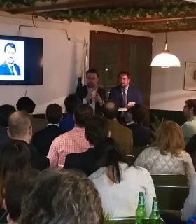 Antona presenta a los canarios residentes en Madrid las propuestas del PP para que vuelvan a casa · foto 2