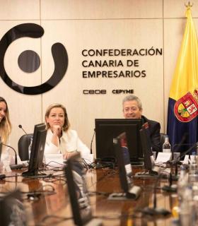 Ana Oramas: Si CC tiene peso político en Madrid podrá lograr que ningún Gobierno vulnere el REF y el Estatuto · foto 2