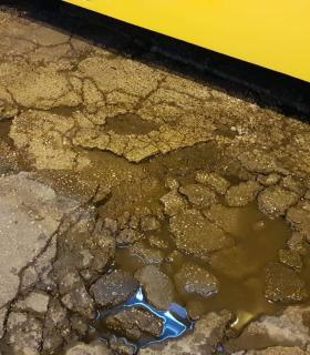 El sindicato unificado de guaguas denuncia la actual situación de la estación de Santa Catalina como asimismo la del teatro · foto 3