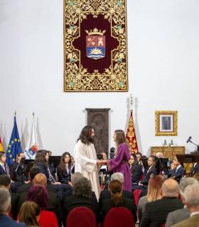 El pregón Exaltación de la Semana Santa adejera recorre la historia y evolución de la fe de un pueblo · foto 4