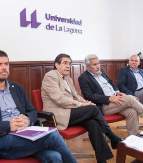Martinón: La Universidad de Verano de Adeje es el ejemplo más brillante de la política de extensión universitaria · foto 2