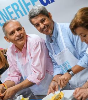 Carlos Alonso presenta al equipo de CC-PNC que le acompaña al Cabildo en las elecciones de mayo · foto 2