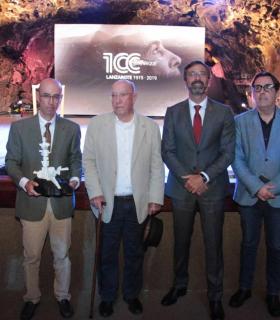 Una gala con la voz e imágenes de Manrique, el recuerdo de familia y amigos y músicas reivindican la pervivencia del espíritu del artista · foto 28
