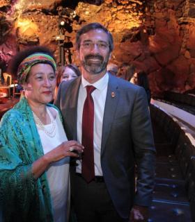Una gala con la voz e imágenes de Manrique, el recuerdo de familia y amigos y músicas reivindican la pervivencia del espíritu del artista · foto 26