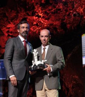 Una gala con la voz e imágenes de Manrique, el recuerdo de familia y amigos y músicas reivindican la pervivencia del espíritu del artista · foto 13