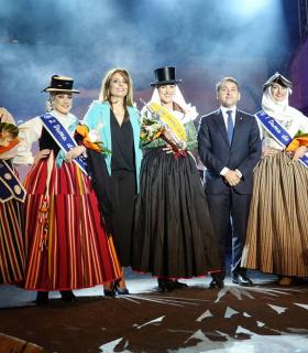 Andrea Fernández es la nueva Reina de las Fiestas de Mayo de Santa Cruz · foto 1