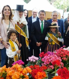 Santa Cruz de Tenerife: flores, plantas y artesanía se adueñan desde hoy del García Sanabria en las fiestas de Mayo · foto 2