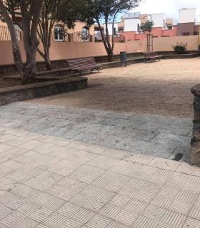San Cristóbal de La Laguna: Parques y Jardines trabaja en la mejora de la plaza Antonio Yumar, en El Coromoto · foto 2