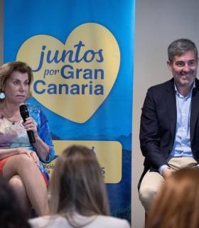 Fernando Clavijo anuncia bonificaciones a la cuota empresarial de la Seguridad Social para contratar a mujeres en ocupaciones donde tienen poca representación · foto 2