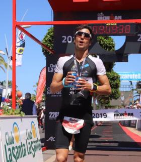 El belga Frederik Van Lierde y la británica Nikki Bartlett, vencedores del XXVIII Ironman Lanzarote · foto 2