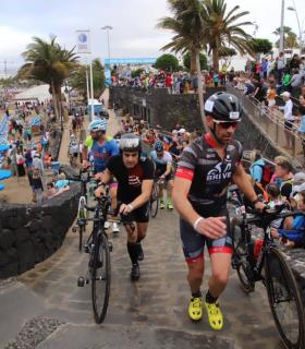 El belga Frederik Van Lierde y la británica Nikki Bartlett, vencedores del XXVIII Ironman Lanzarote · foto 3