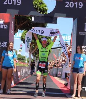 El belga Frederik Van Lierde y la británica Nikki Bartlett, vencedores del XXVIII Ironman Lanzarote · foto 1