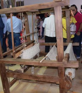 Gáldar  La Fiesta de la Lana en Caideros celebró este jueves su XXV aniversario festejando el Día de Canarias con un homenaje a sus tradiciones más arraigadas, reconociendo la labor de los pastores que siguen practicando la trashumancia y, de forma e · foto 14