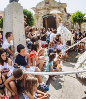 La magia de los susurradores de poesía callejeros inaugura mañana, miércoles, la Feria del Libro de Fuerteventura · foto 1