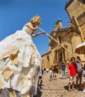 La magia de los susurradores de poesía callejeros inaugura mañana, miércoles, la Feria del Libro de Fuerteventura · foto 2