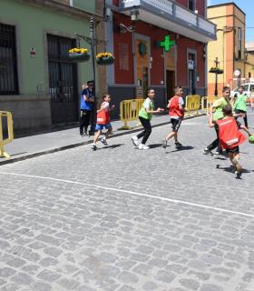 Talleres, música, exhibiciones deportivas realzan la labor de los colectivos y asociaciones de Gáldar en el V Encuentro Juntos Avanzamos · foto 13