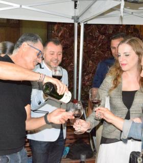 Gáldar celebró este sábado su Noche de Vinos y pinchos · foto 4