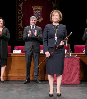 Aguilar apela a la transformación de la ULL y al valor de las personas en su toma de posesión como Rectora · foto 2