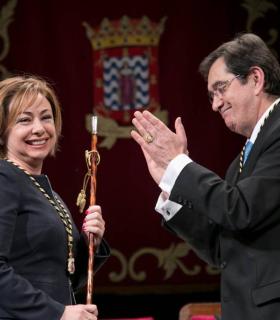 Aguilar apela a la transformación de la ULL y al valor de las personas en su toma de posesión como Rectora · foto 1