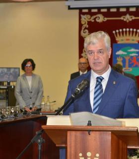 Alpidio Armas toma posesión como presidente del Cabildo de El Hierro · foto 3