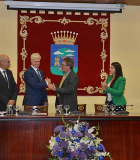 Alpidio Armas toma posesión como presidente del Cabildo de El Hierro · foto 1