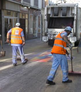 Servicios Municipales retira más de 34 toneladas de residuos tras el Corpus de La Laguna · foto 1