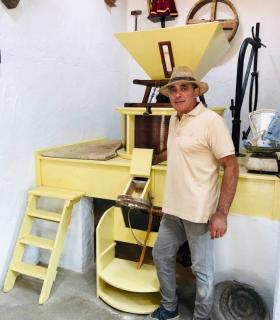 Un siglo moliendo el gofio gomero · foto 1