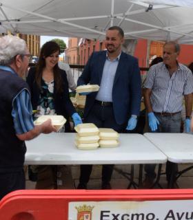 Gáldar disfrutó de la festividad de su copatrona Santa Ana con música, juegos infantiles y comida vecinal · foto 4