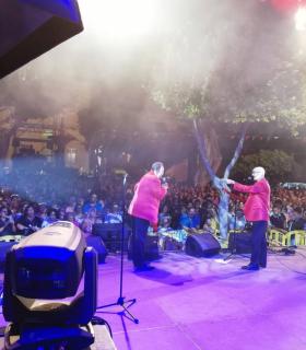 Gáldar disfrutó de la festividad de su copatrona Santa Ana con música, juegos infantiles y comida vecinal · foto 1