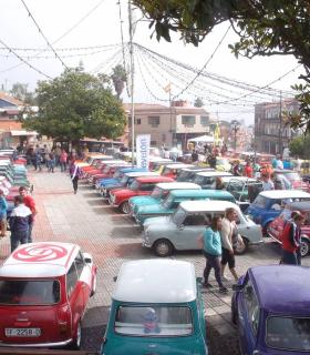 El Rosario: un centenar de vehículos celebran el 60 aniversario del Mini en la VIII Exposición de Minis Clásicos de La Esperanza. · foto 2