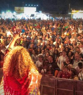 Antigua: La Beach Party 2019 ofreció un maratón de conciertos a unas 8.000 personas este fin de semana. · foto 2