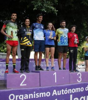Cerca de 800 participantes tomaron las calles de La Laguna · foto 3