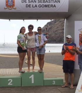 Cincuenta y cinco nadadores participan en la XIX Travesía a Nado a Puntallana · foto 3