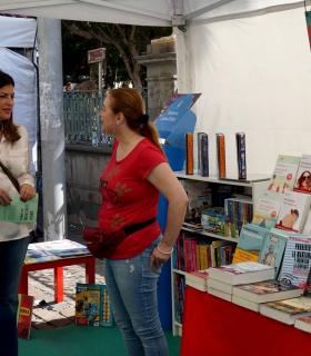 Los libros toman la calle en una nueva edición de ¡Ven a Santa Cruz! · foto 1