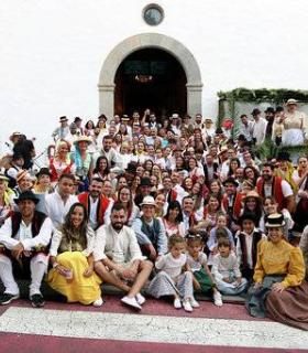 Alrededor de 5.000 personas se dan cita en la Romería de Adeje · foto 6