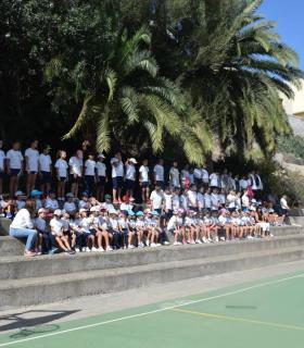 El alcalde de Gáldar da la bienvenida a los más de 4000 estudiantes que han iniciado este año el curso escolar · foto 2