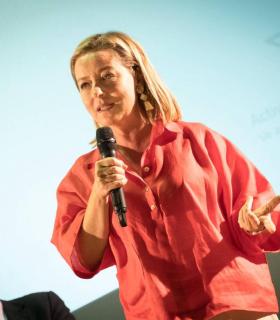 Militantes del Norte de Tenerife abarrotan la Casa de la Cultura de La Orotava para arropar a Ana Oramas y al candidato de CC-PNC-NC al Senado por Tenerife para las elecciones del 10 de Noviembre · foto 1