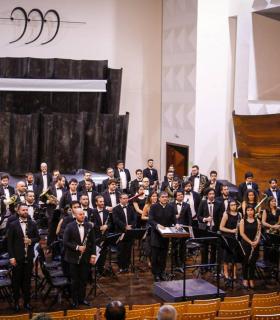 La alcaldesa de Santa Cruz de Tenerife preside el concierto ofrecido por la Banda Sinfónica Portuguesa · foto 2