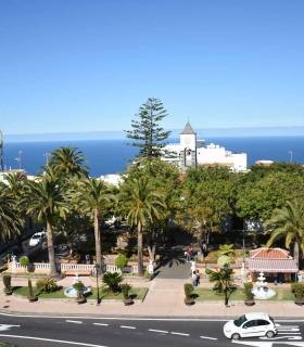 Santa Úrsula celebra el 22 de diciembre su I Carrera Solidaria de Navidad · foto 2