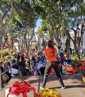 La I Carrera Solidaria de Navidad de Santa Úrsula congrega a 230 participantes de todas las edades · foto 1