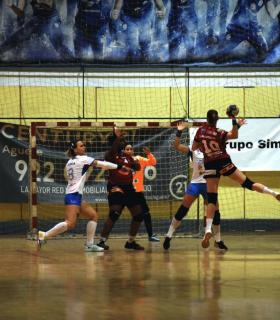 El Salud Tenerife cede ante el BM Granollers · foto 2