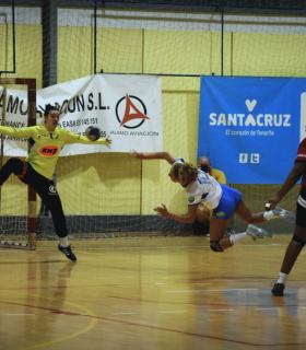 El Salud Tenerife cede ante el BM Granollers · foto 3