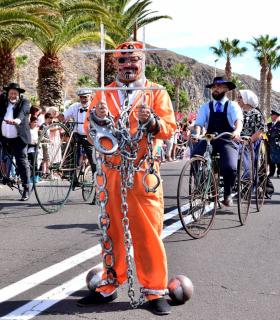 Coso apoteosis del Carnaval Internacional de Los Cristianos 2019 · foto 14