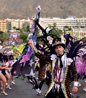 Coso apoteosis del Carnaval Internacional de Los Cristianos 2019 · foto 86